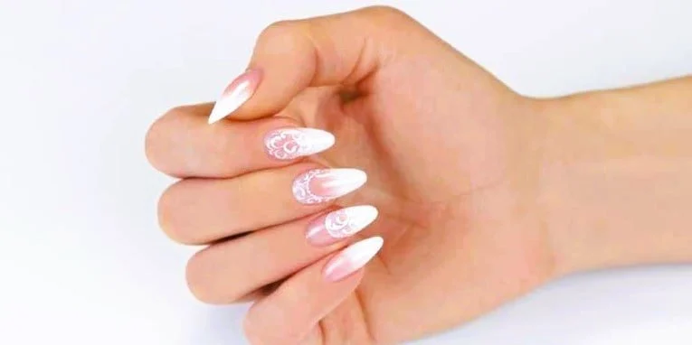 آموزش کاشت ناخن به روش ساده