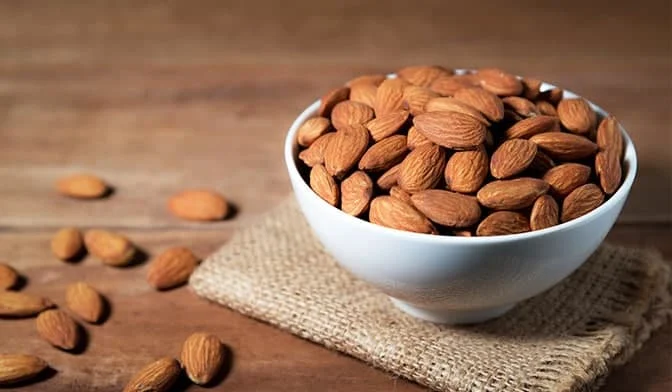 کاشت بادام درختی با پوست