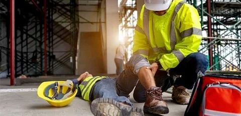 پیشگیری از آسیب کمر با کفش ایمنی