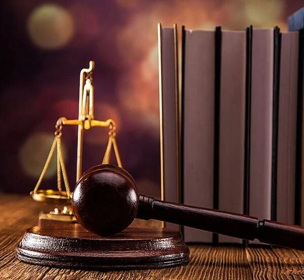 ۵ روش قانونی و کاربردی برای آزادی موقت زندانی با تهیه سند