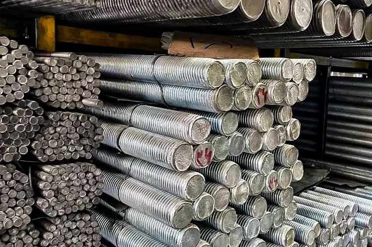 انواع پیچ های متری در صنایع خودرو