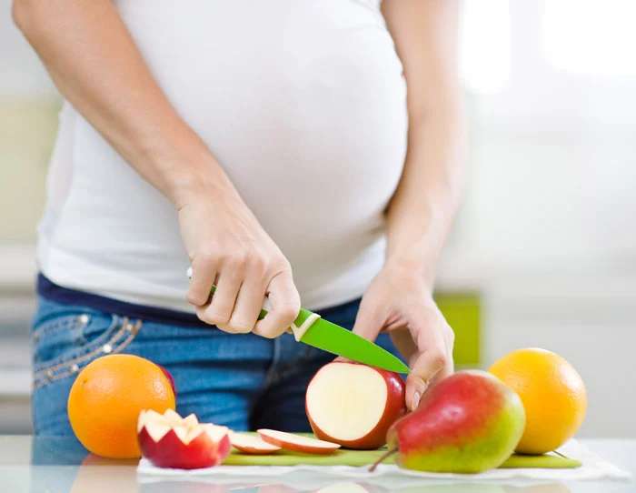 برای وزن گیری جنین چی بخوریم؟