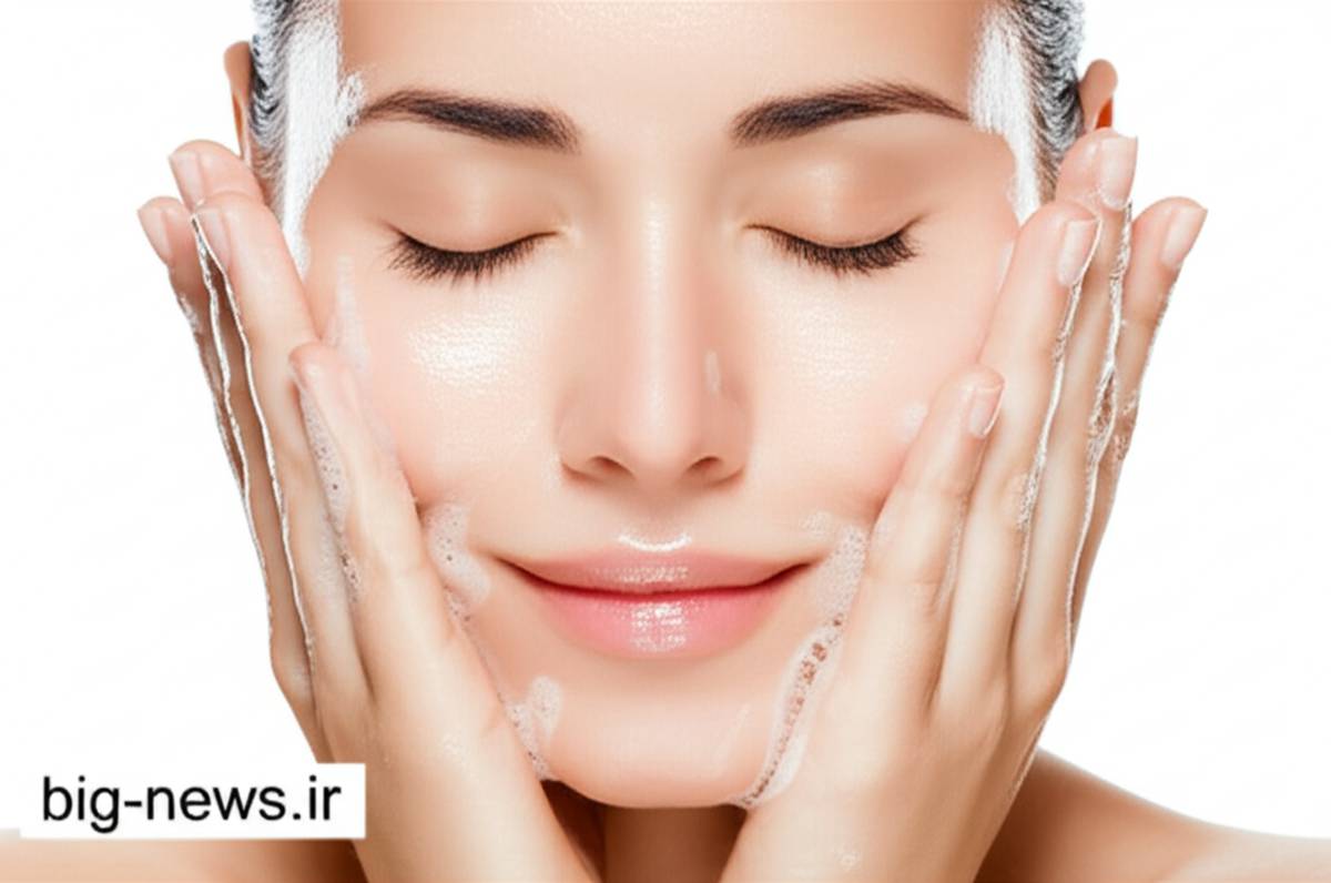 ۷ اشتباه رایج هنگام شستشوی صورت که باید از آنها اجتناب کنید