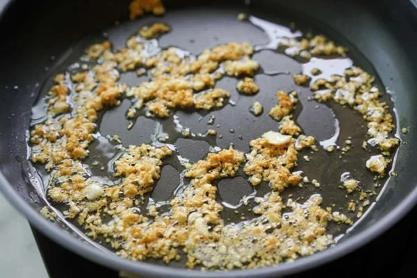 طرز تهیه میرزا قاسمی با بادمجان سرخ شده
