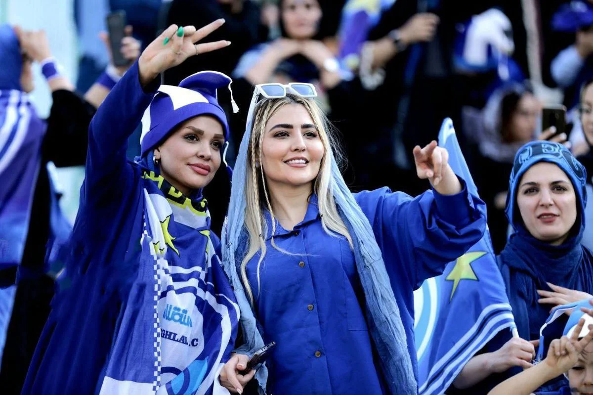 ماجرای اسپری فلفل در ورزشگاه امام رضا مشهد