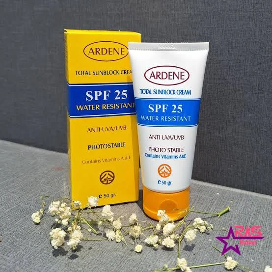 نقد و بررسی جامع کرم ضد آفتاب SPF25 آردن؛ آیا ارزش خرید دارد؟